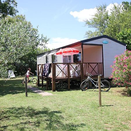 Charmant Camping Familiale 3 Etoiles Vue 360 Plage Piscine A Debordement Empl Xxl Labeaume Exteriér fotografie