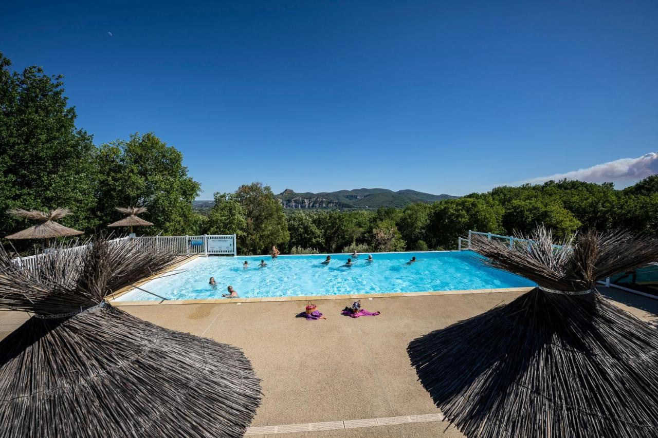 Charmant Camping Familiale 3 Etoiles Vue 360 Plage Piscine A Debordement Empl Xxl Labeaume Exteriér fotografie