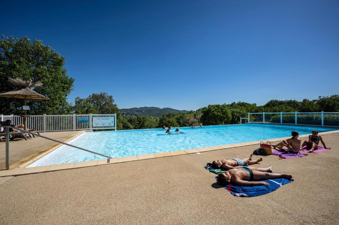 Charmant Camping Familiale 3 Etoiles Vue 360 Plage Piscine A Debordement Empl Xxl Labeaume Exteriér fotografie