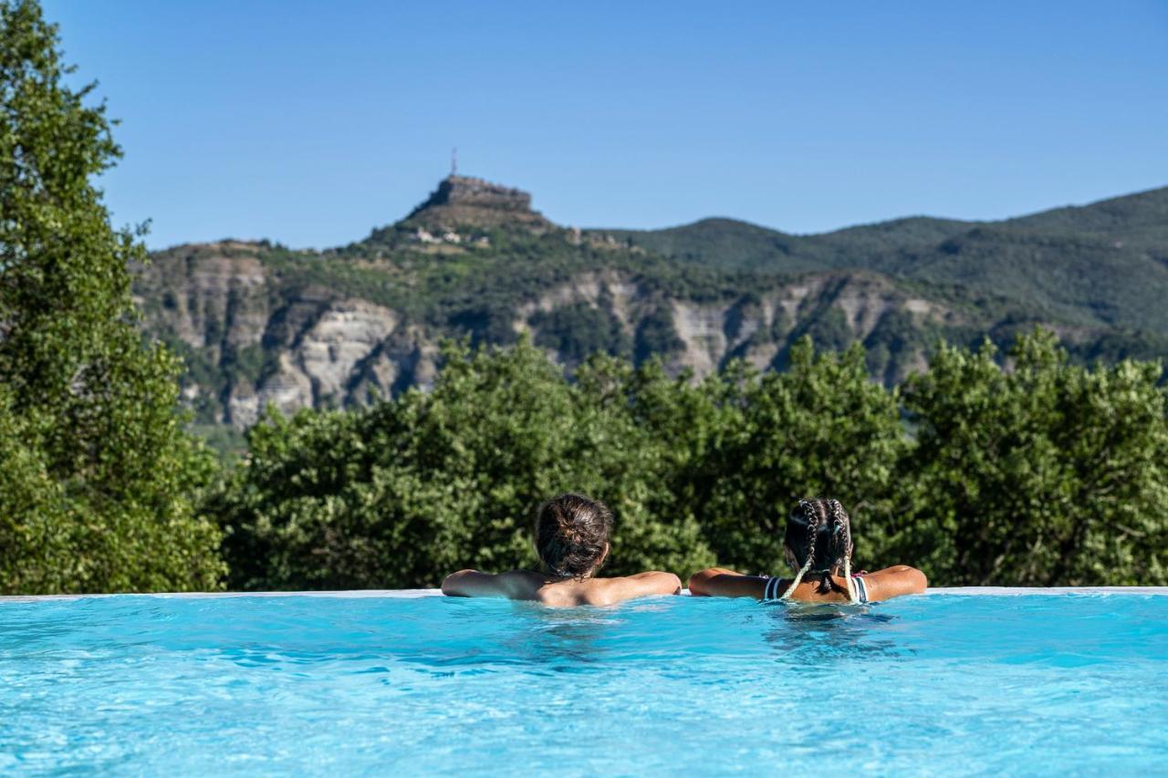 Charmant Camping Familiale 3 Etoiles Vue 360 Plage Piscine A Debordement Empl Xxl Labeaume Exteriér fotografie