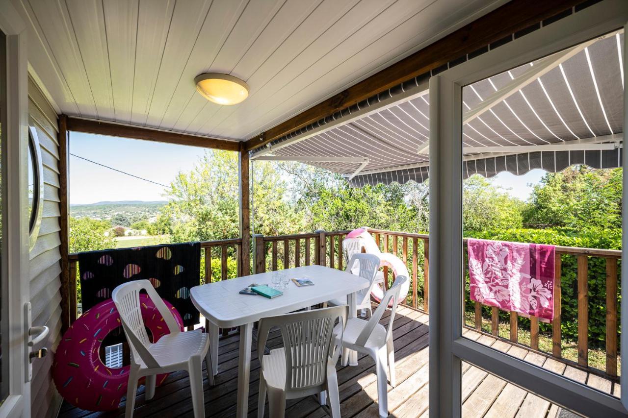 Charmant Camping Familiale 3 Etoiles Vue 360 Plage Piscine A Debordement Empl Xxl Labeaume Exteriér fotografie