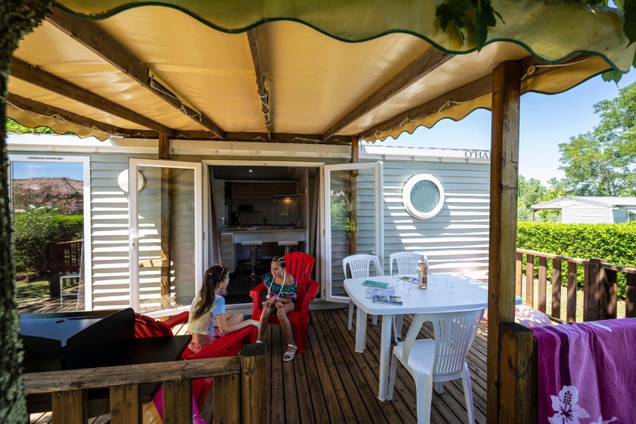 Charmant Camping Familiale 3 Etoiles Vue 360 Plage Piscine A Debordement Empl Xxl Labeaume Exteriér fotografie