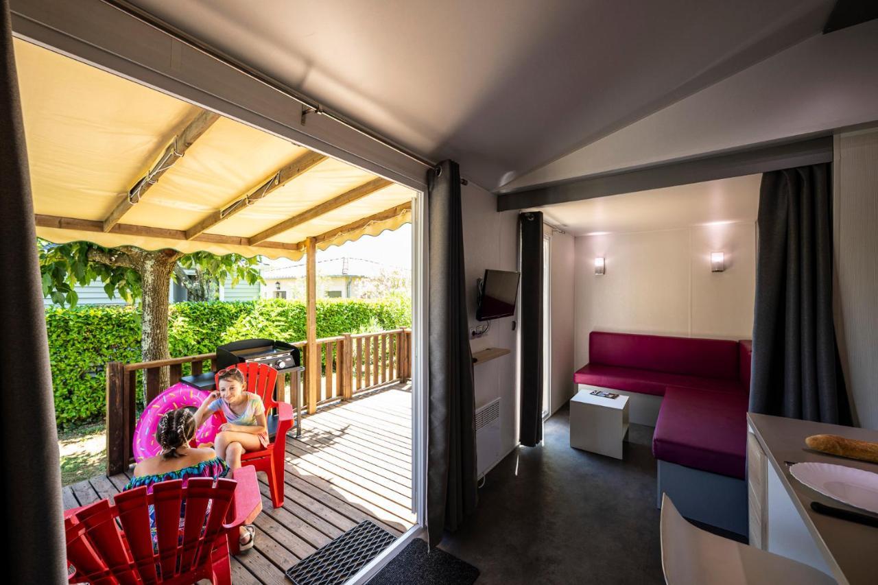 Charmant Camping Familiale 3 Etoiles Vue 360 Plage Piscine A Debordement Empl Xxl Labeaume Exteriér fotografie